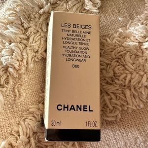 Chanel LES BEIGES foundation B60